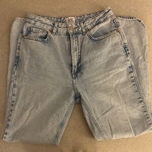 urban outfitters bdg mom jeans